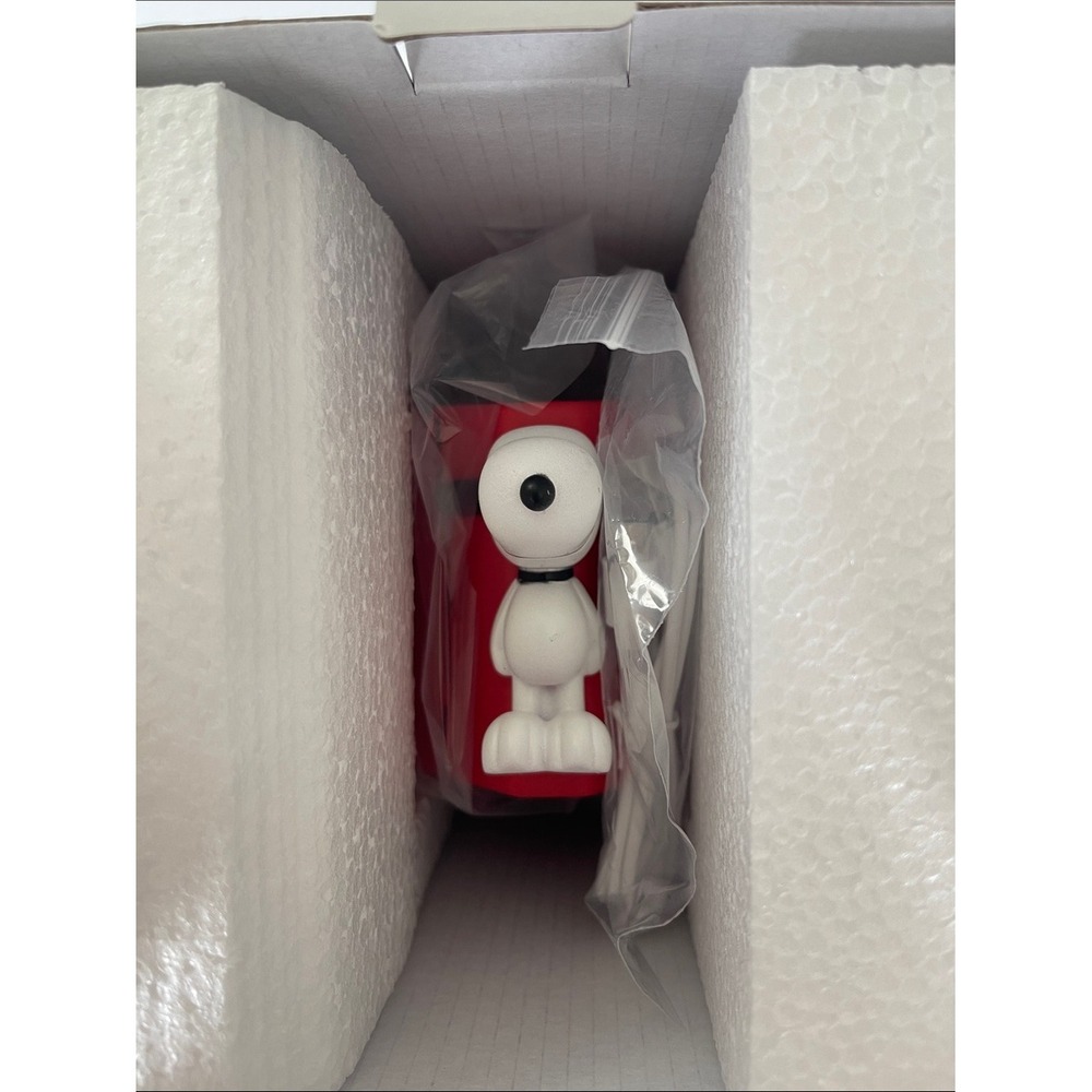 Peanuts Snoopy LED Alarm Clock NEW - Picture 6 of 9